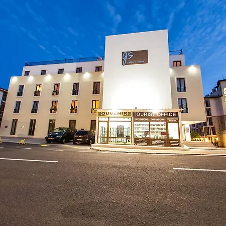 Apartament Gallery Suites *