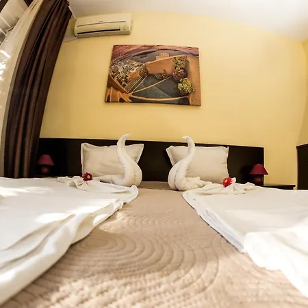Gallery Suites *