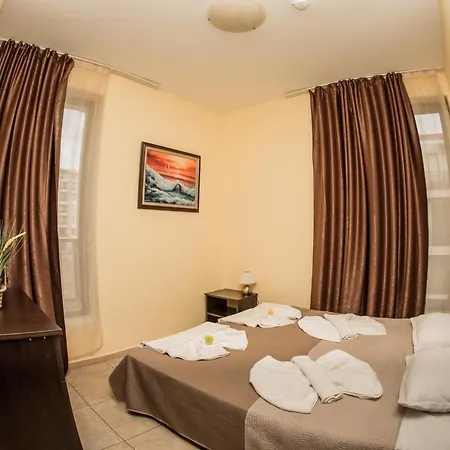 Gallery Suites Apartament *