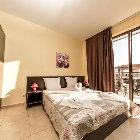 Gallery Suites Apartament *